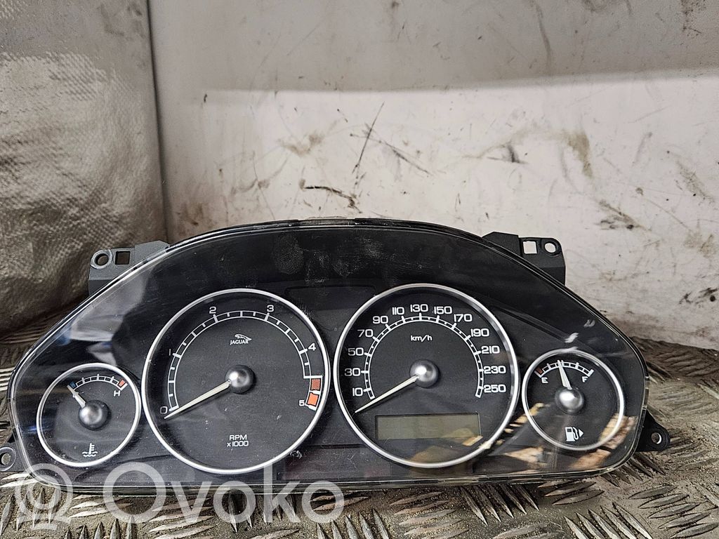 Jaguar X-Type Speedometer (instrument cluster) 