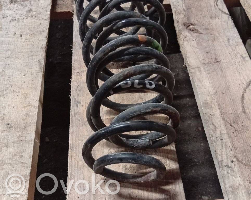 Volkswagen Polo Sprężyna tylna 