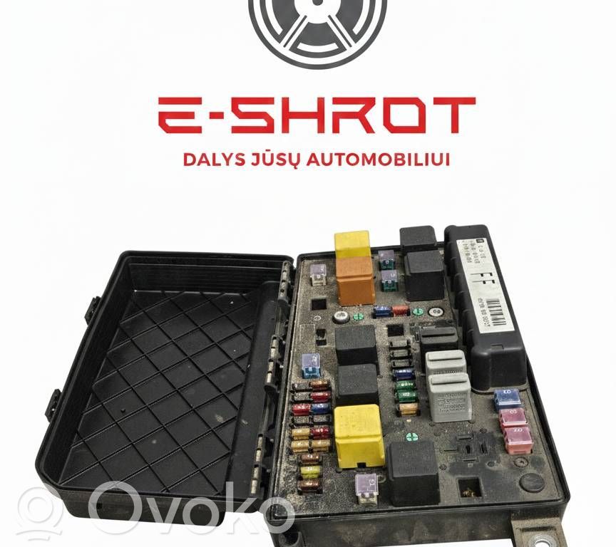 Opel Astra H Fuse module 