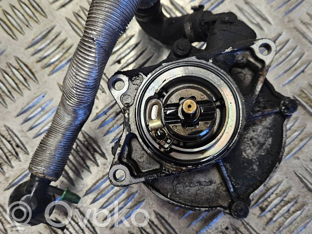 Audi A6 S6 C5 4B Pompă vacuum 