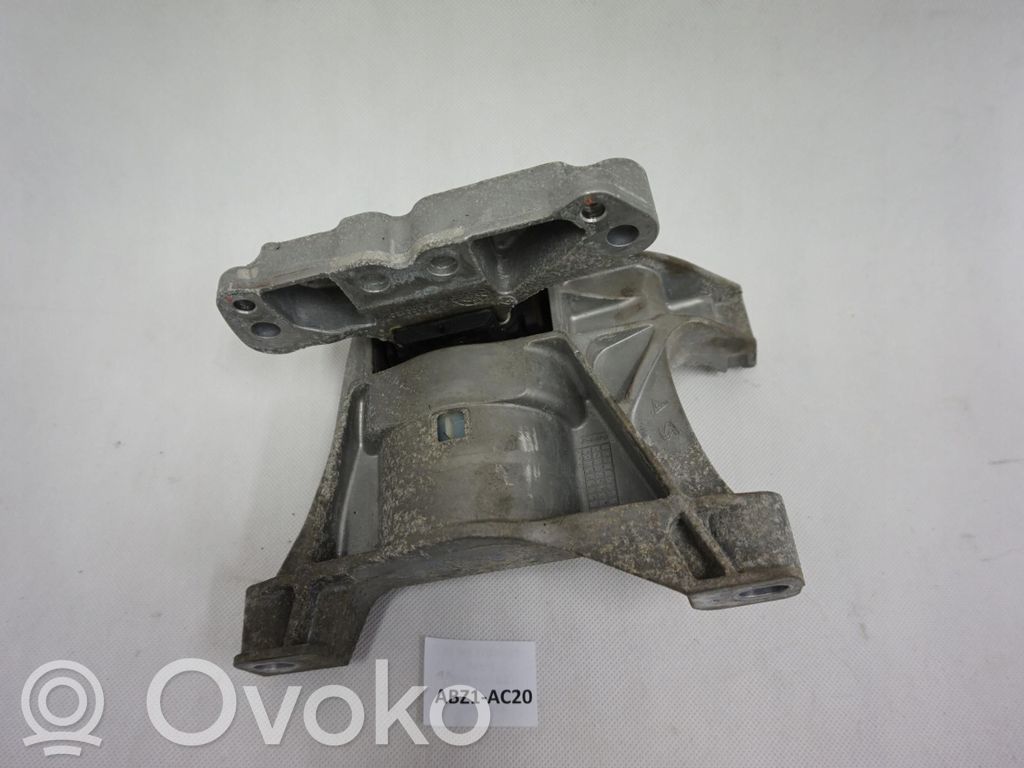 Peugeot 308 Engine mounting bracket 