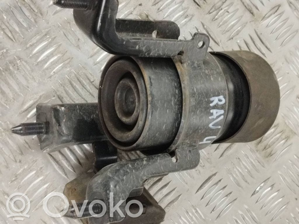 Engine mount bracket