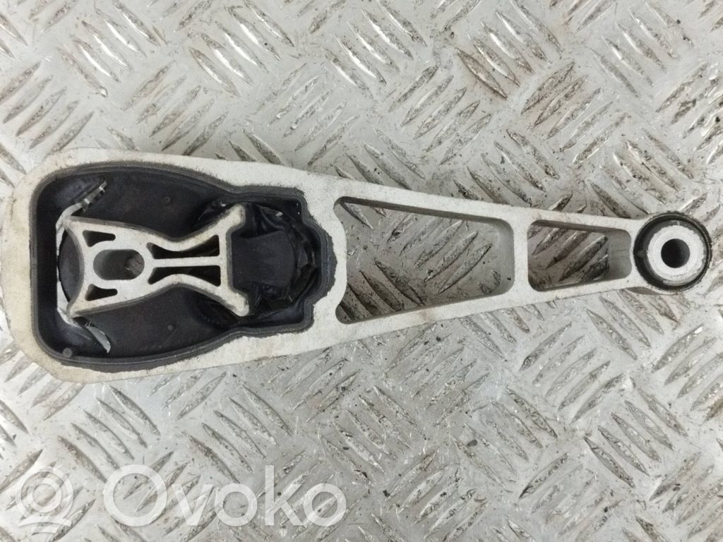 Engine mount bracket   K8D26P082AB