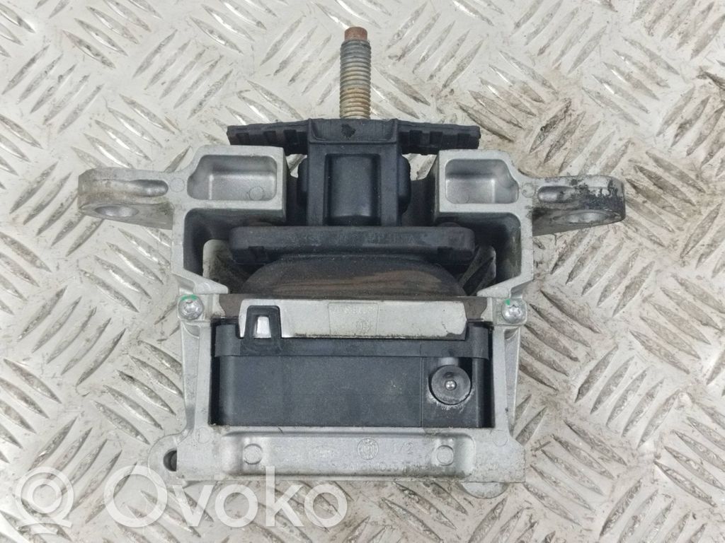 Land Rover Evoque II Engine mount bracket 