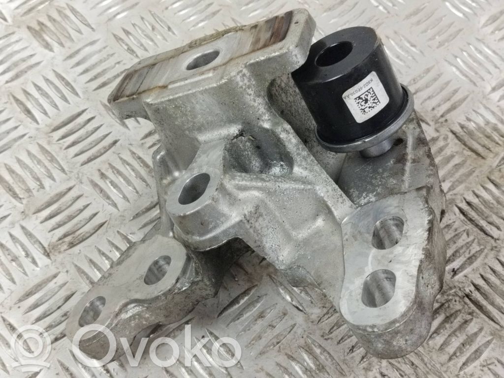 Land Rover Evoque II Engine mount bracket 