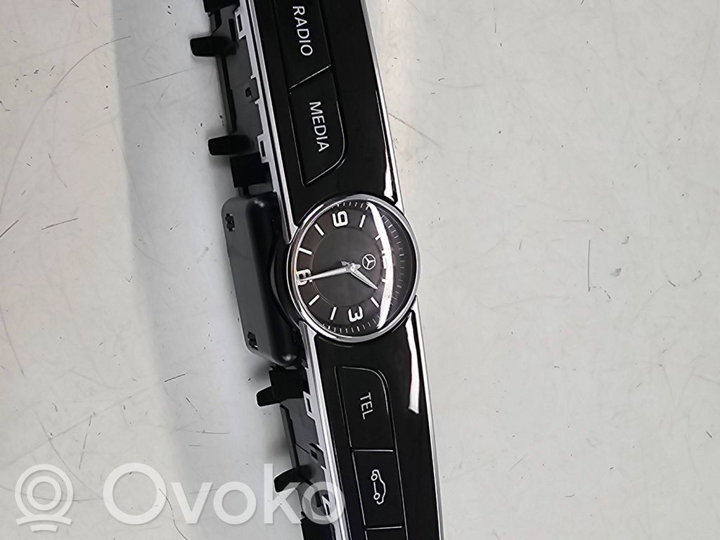 Mercedes-Benz E W238 Reloj 
