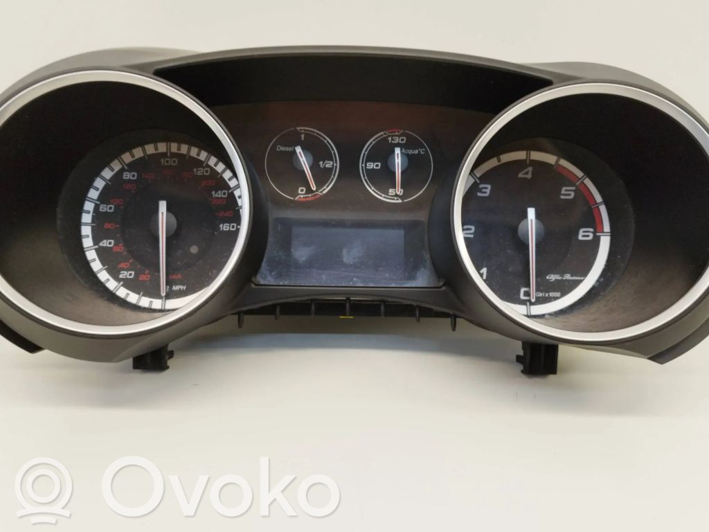 Alfa Romeo Giulietta Licznik / Prędkościomierz 