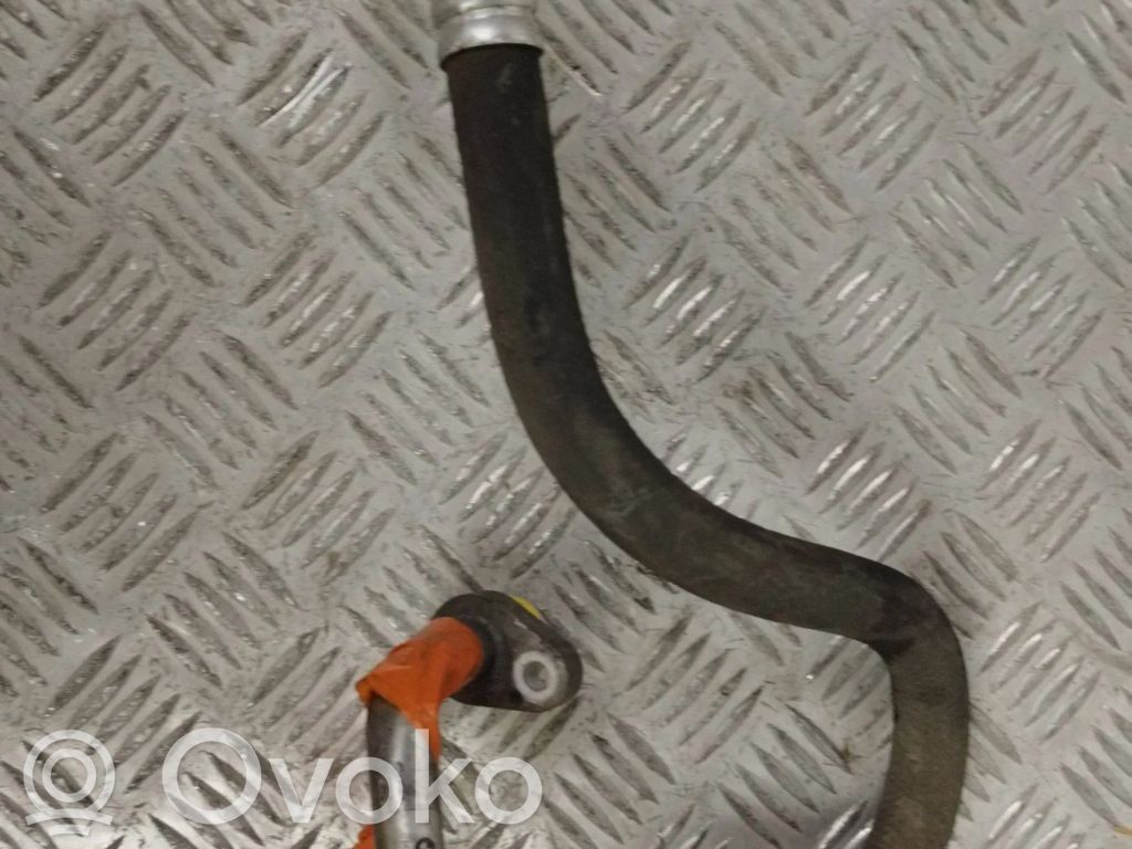 BMW 1 E81 E87 Air conditioning (A/C) pipe/hose 