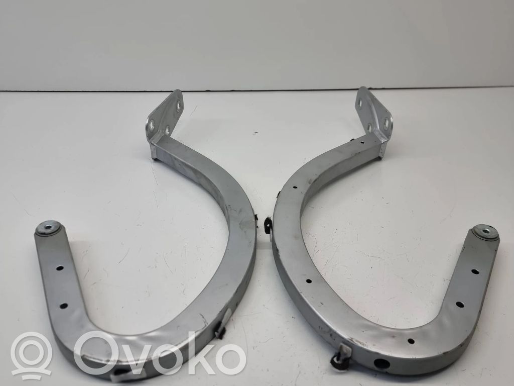 Loading door hinge set