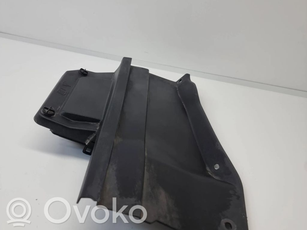 Jaguar E-Pace Kita variklio skyriaus detalė 