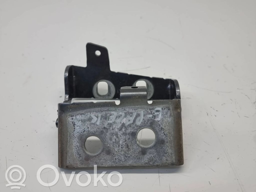 Jaguar E-Pace Tailgate/trunk/boot hinge 