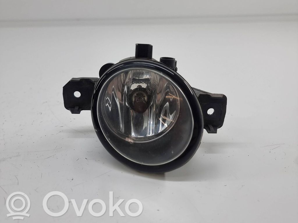 Nissan Qashqai+2 Miglas lukturis priekšā 