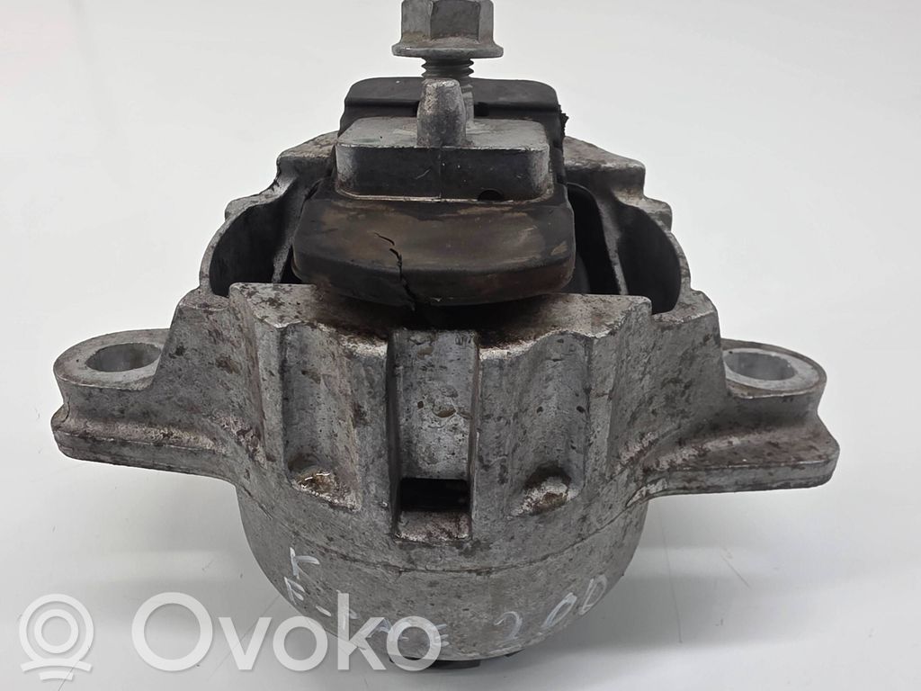 Jaguar F-Pace Engine mount bracket 