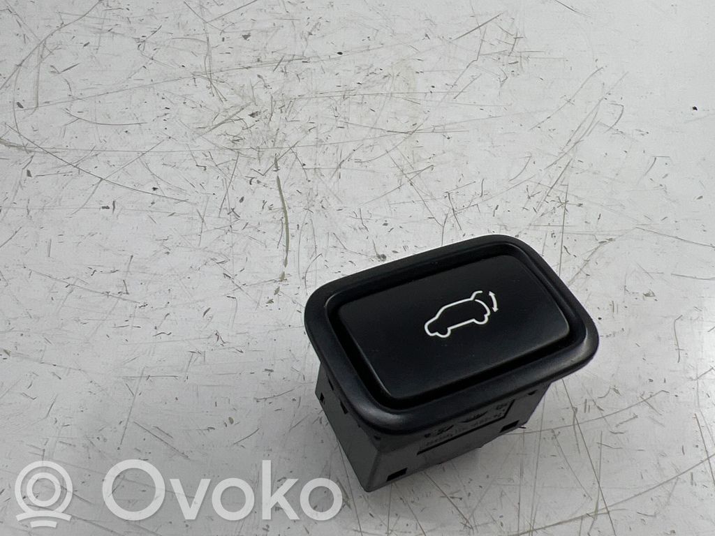 KIA Sorento Tailgate/boot open switch button 