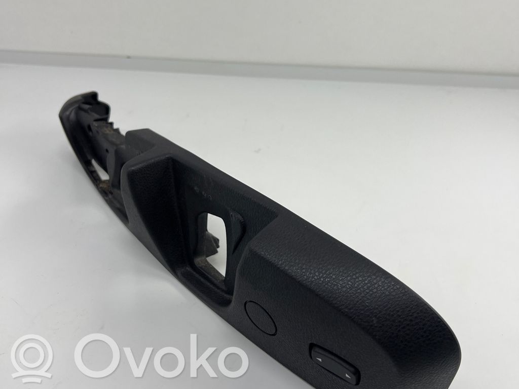 BMW 3 GT F34 Moldura del control de asiento de la puerta delantera 