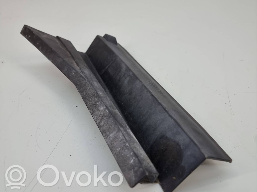 Sonstiges Einzelteil Motorraum   4M0805700A