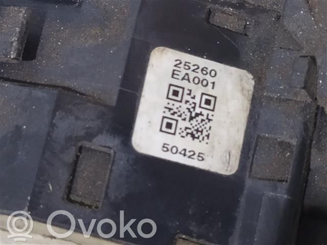 Nissan Navara D40 Palanca de control del limpiaparabrisas 