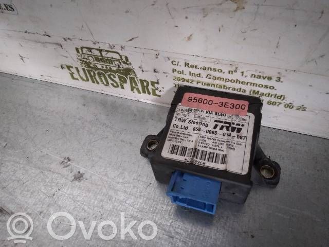 KIA Sorento Door central lock control unit/module 