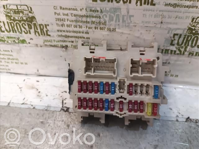 Nissan Navara D40 Fuse module 