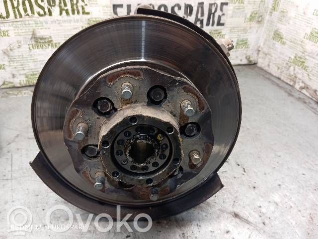 Nissan Terrano Achsschenkel vorne 