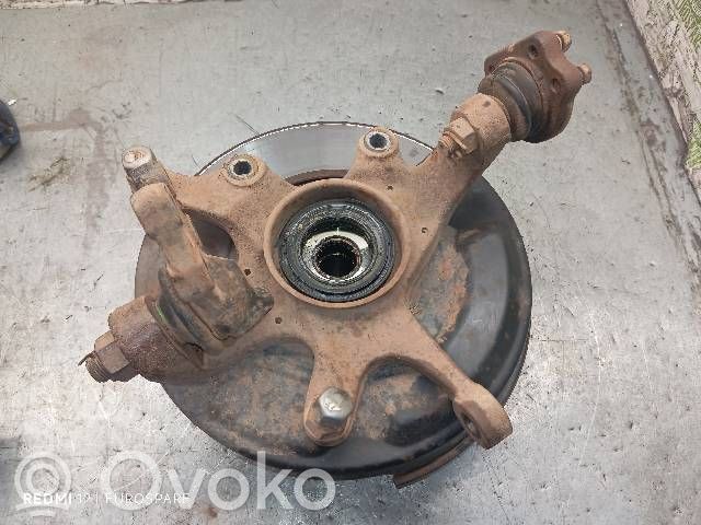 Nissan Terrano Achsschenkel vorne 