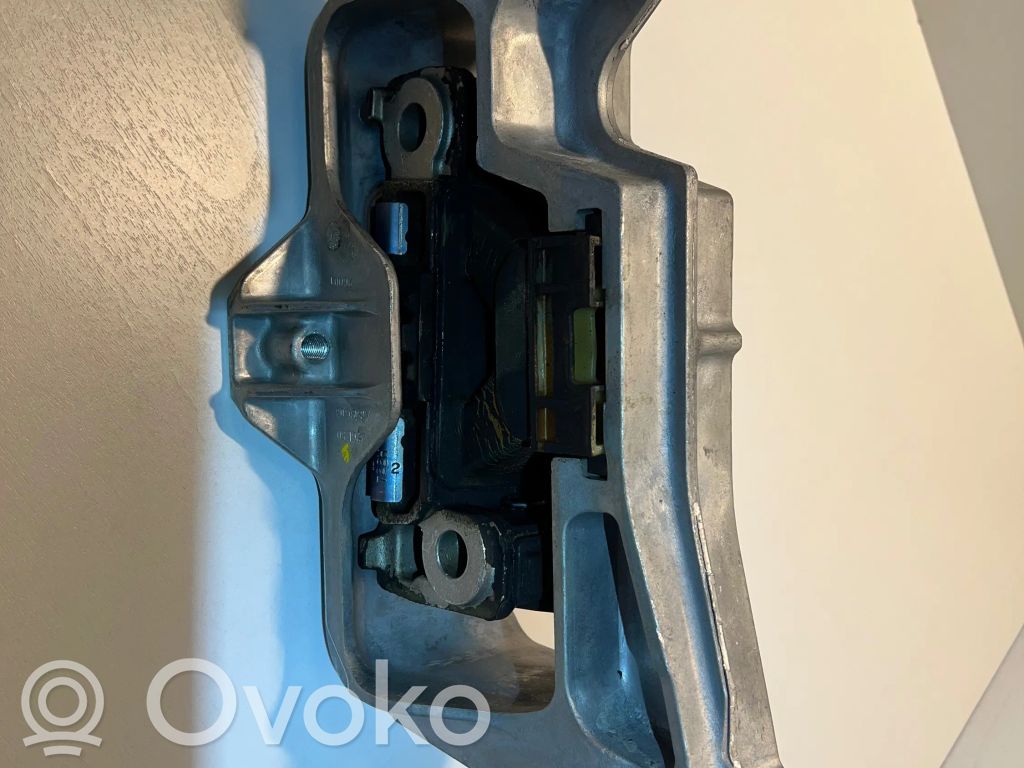 Mercedes-Benz GLA W156 X156 Engine mount bracket 