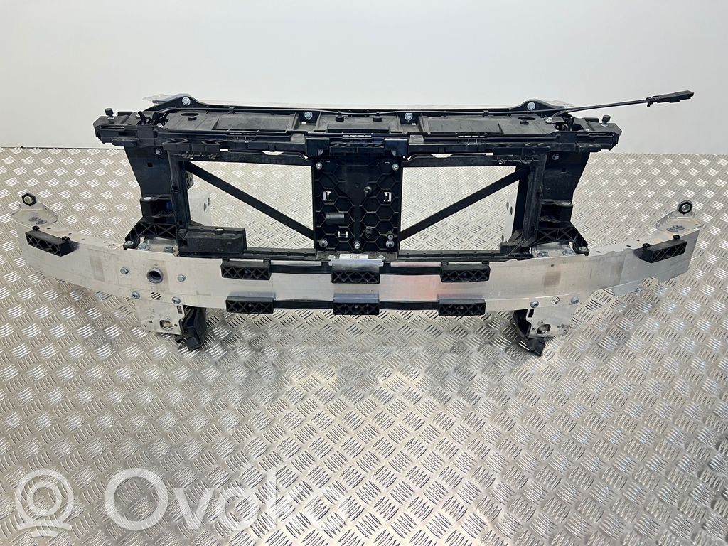 Mercedes-Benz S W223 Pas przedni 