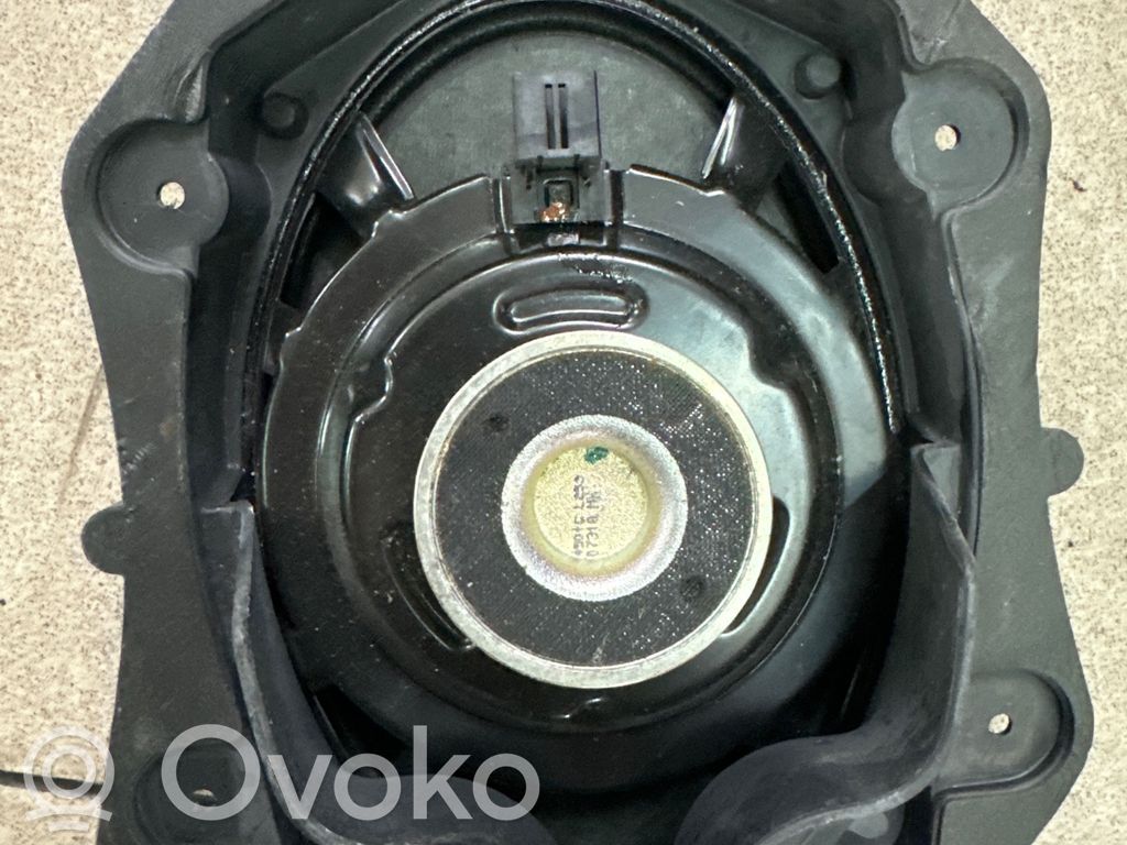 Dodge Challenger Etuoven kaiutin 