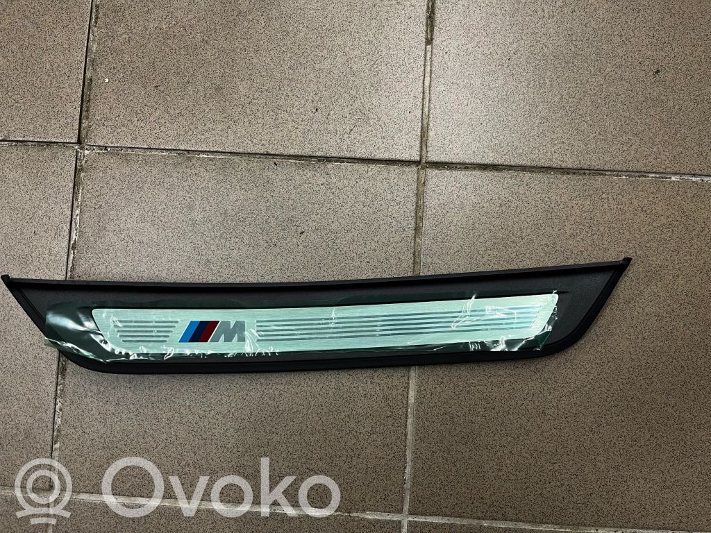 BMW 5 G30 G31 G38 Listwa progowa tylna 