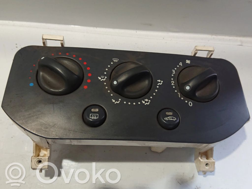 Renault Clio II Interior fan control switch 