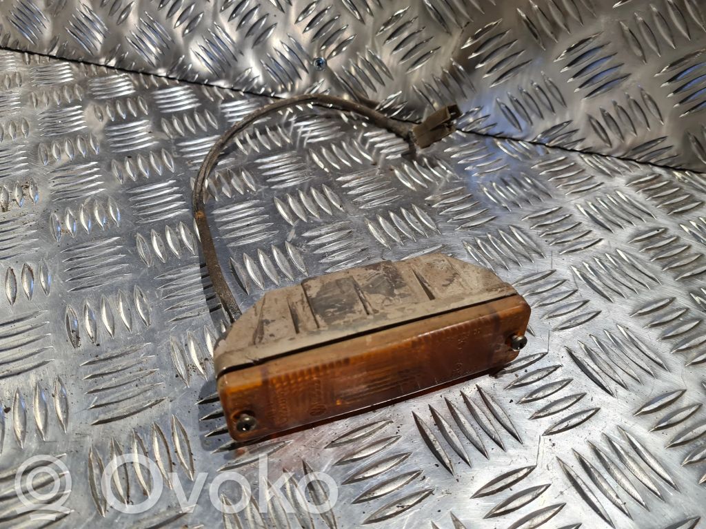 Volkswagen Golf II Semnalizator față 