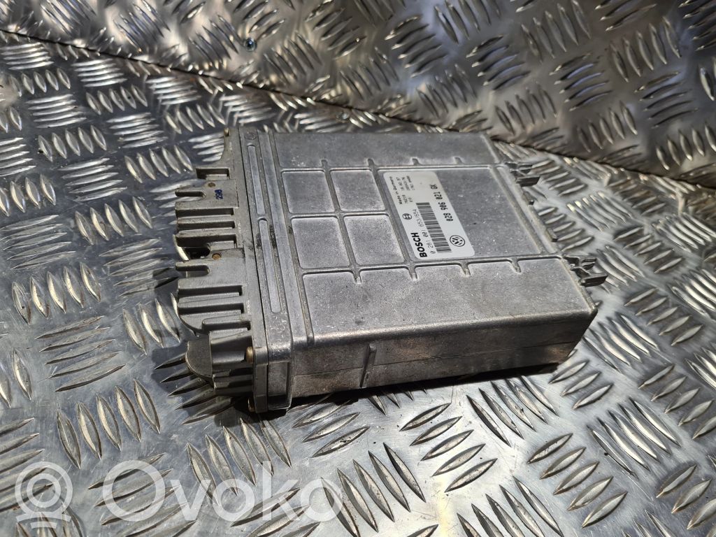 Volkswagen PASSAT B5 Engine control unit/module 