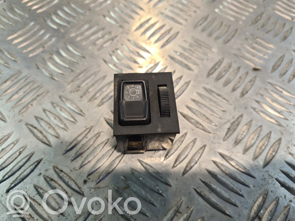 Volkswagen PASSAT B2 Interruptor de luz 