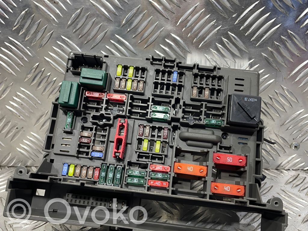 BMW X1 E84 Fuse module 