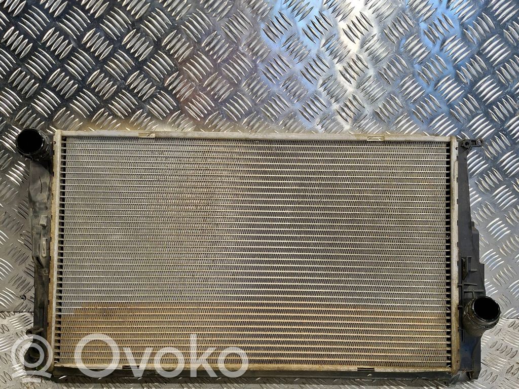 BMW X1 E84 Aušinimo skysčio radiatorius 