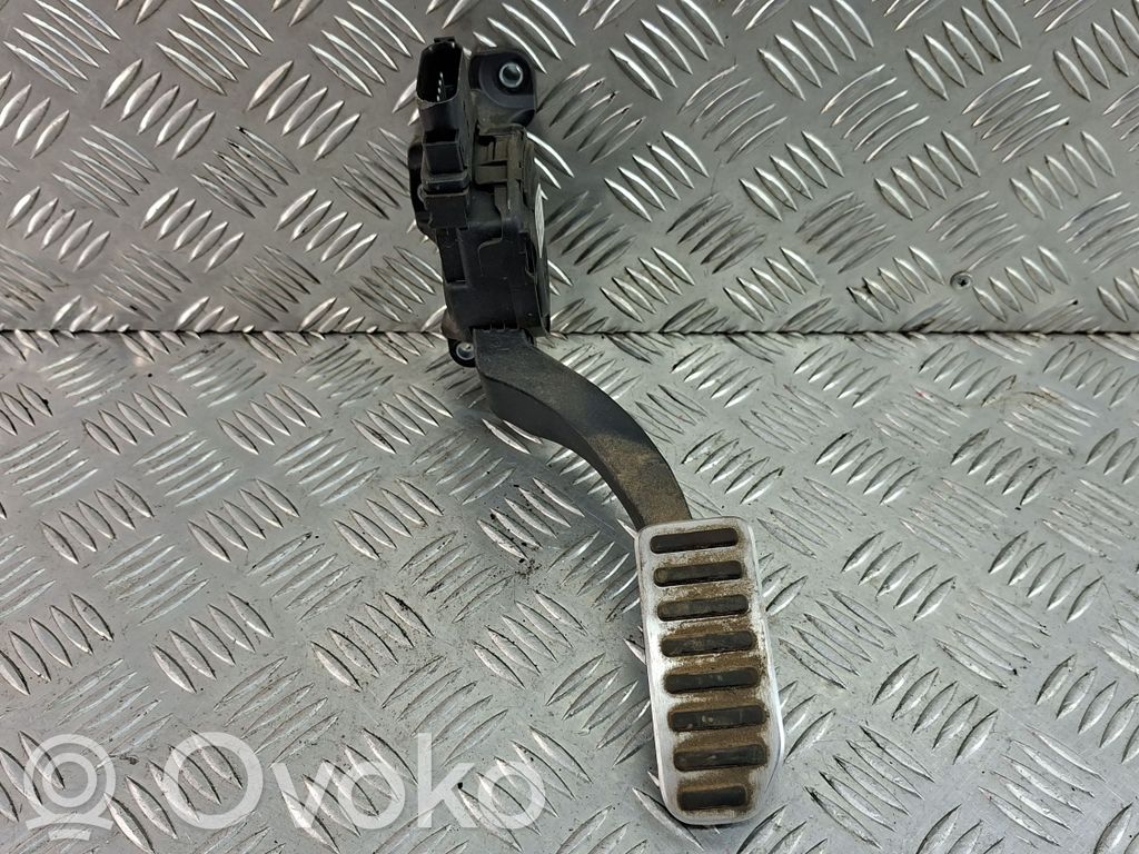 Volvo XC60 Pedał gazu / przyspieszenia 
