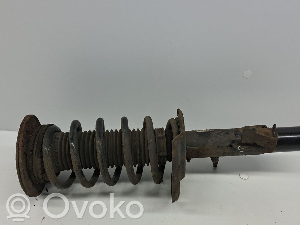 Volvo V60 Amortyzator przedni 