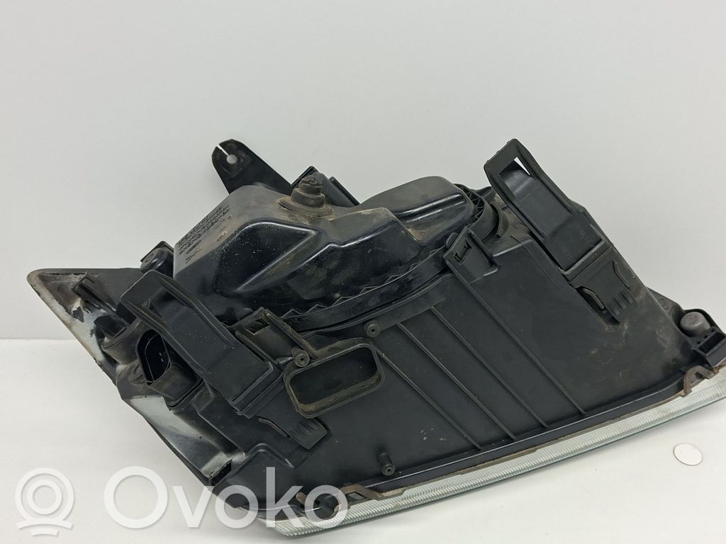 Ford Focus Headlight/headlamp 