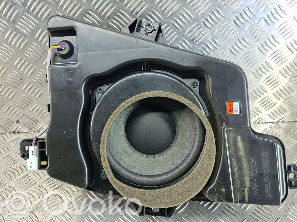 KIA Sorento Enceinte subwoofer 