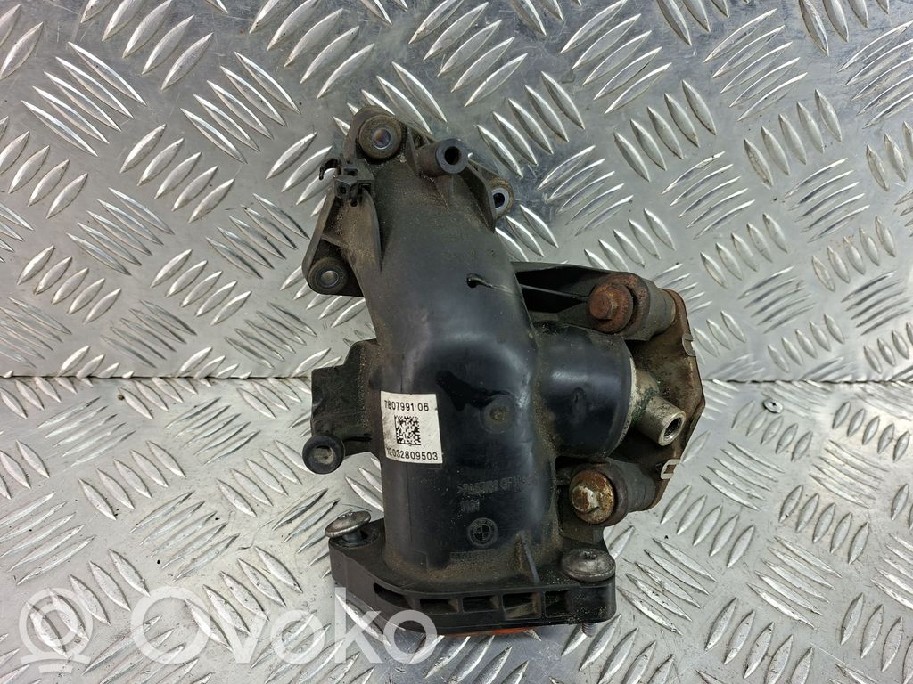 BMW X3 F25 Oro paėmimo kanalo detalė (-ės) 