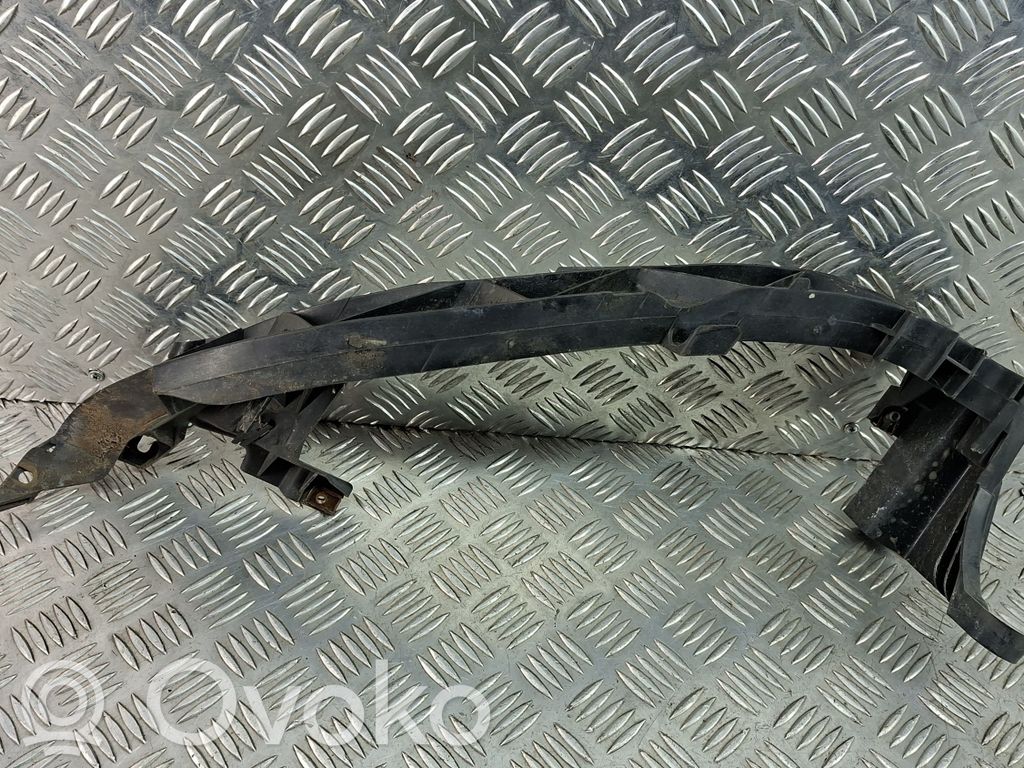 BMW 1 E81 E87 Support phare frontale 