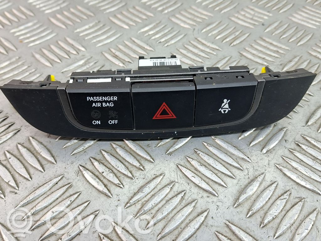Hyundai ix35 Botón interruptor de luz de peligro 