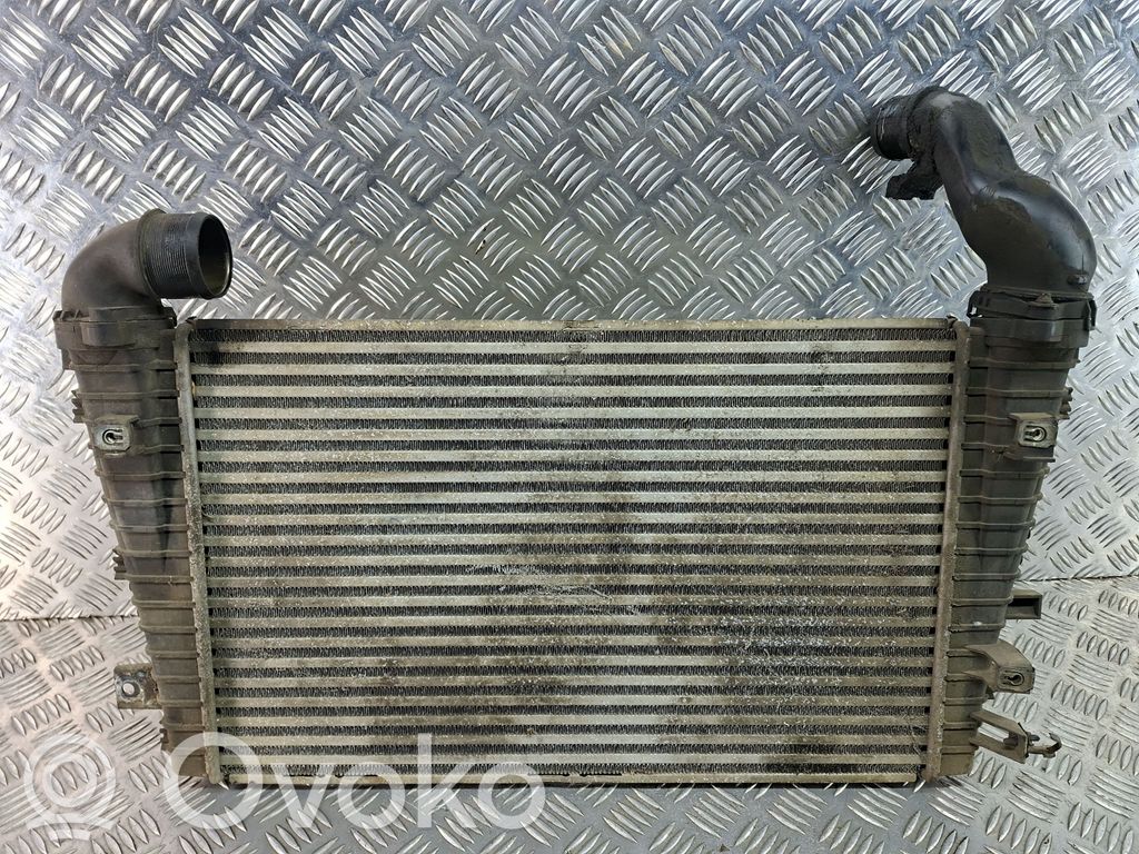 Opel Zafira B Interkūlerio radiatorius 