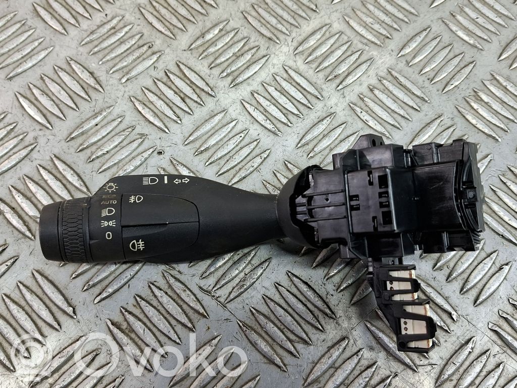 Volvo XC90 Indicator stalk 