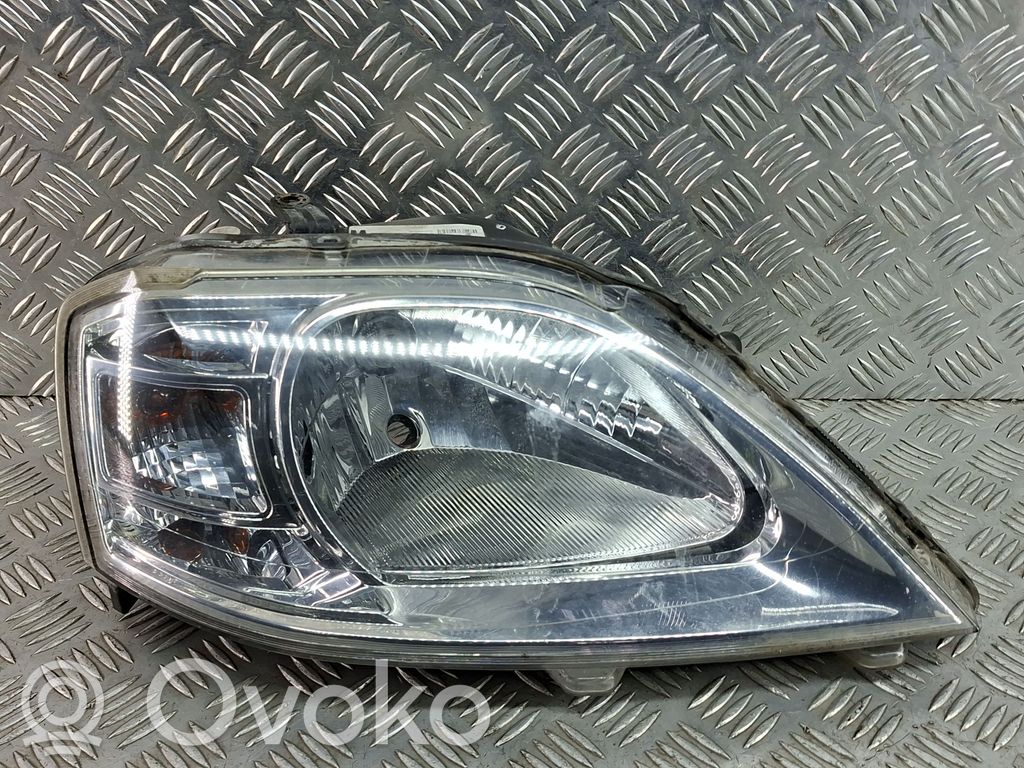 Dacia Logan I Headlight/headlamp 