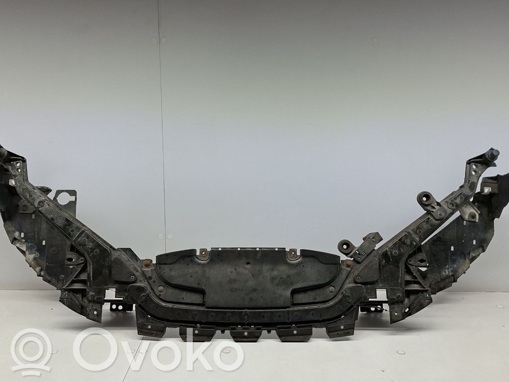 Volvo V40 Pas przedni 