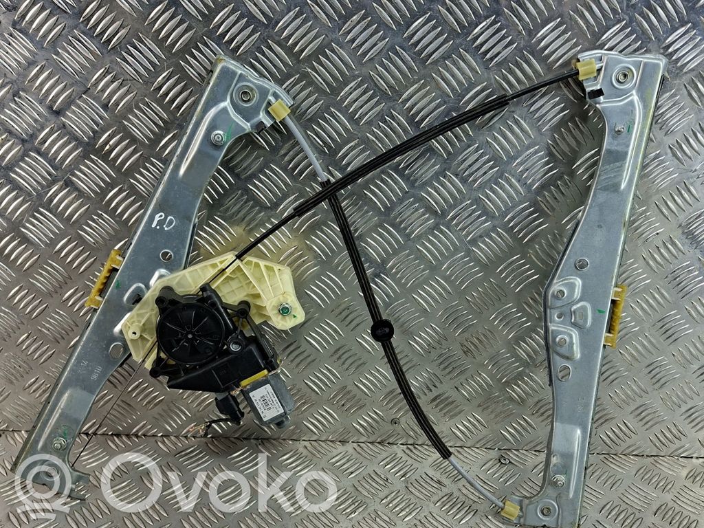 Citroen C4 Cactus Front door window regulator with motor 
