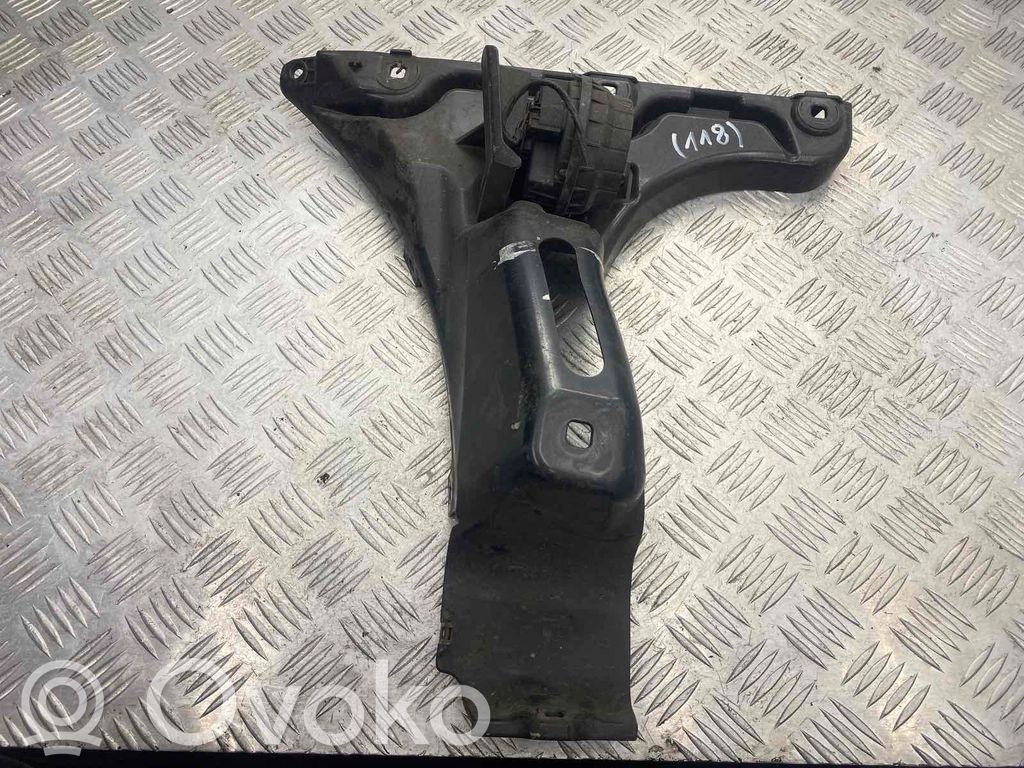 BMW 5 E60 E61 Galinis laikiklis bamperio 