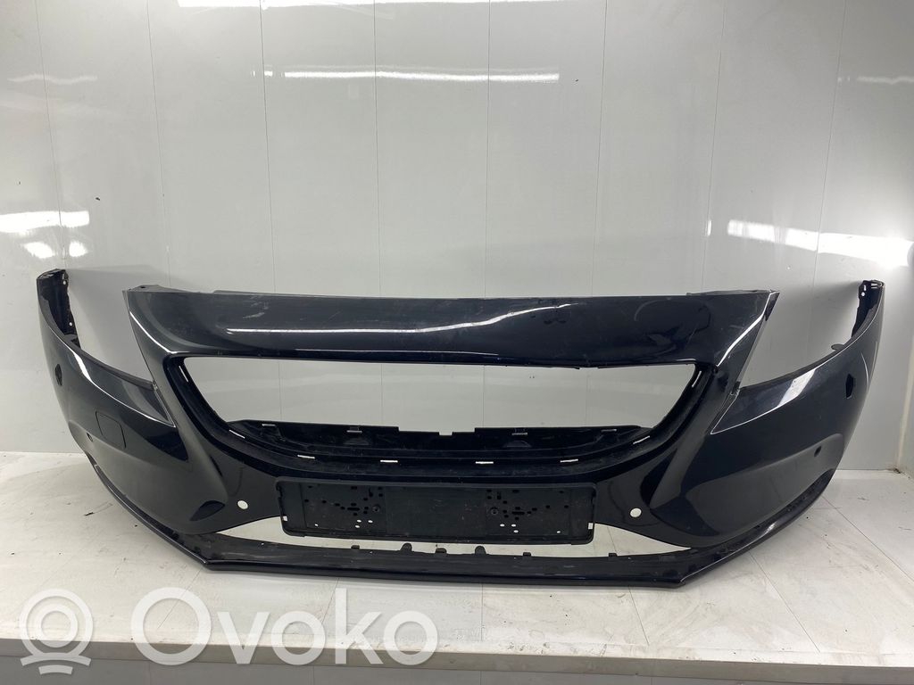 Volvo V40 Front bumper 