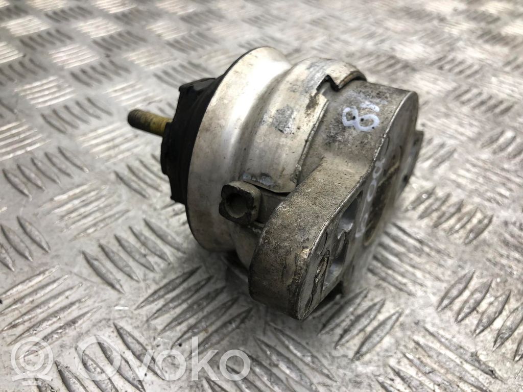 Engine mount bracket   4E0399151CE